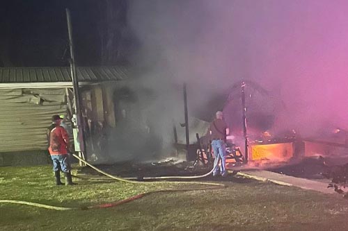 Mobile home destroyed in early morning fire in Marthaville ...